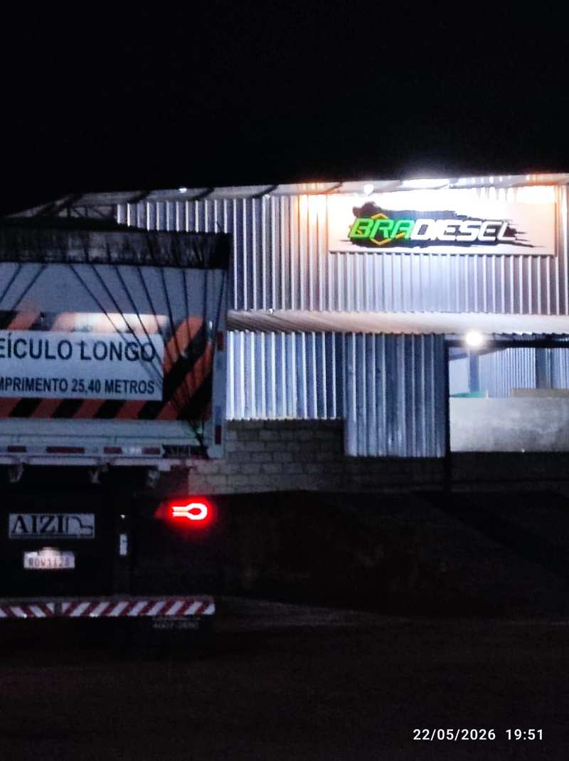 Volkswagen Constellation em manutenção — Bradiesel